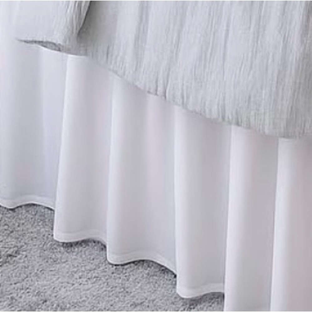 Dorm Room Bed Skirt White Twin XL 32” Drop